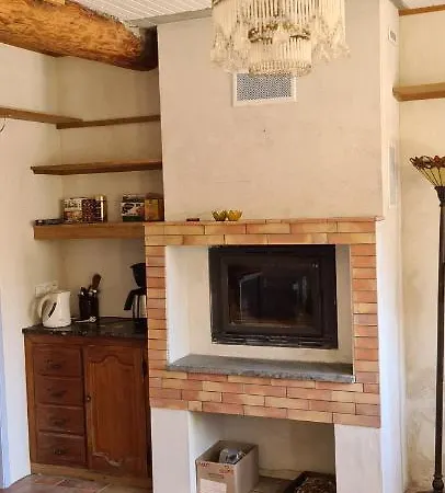 La Maison Des Tisserandes